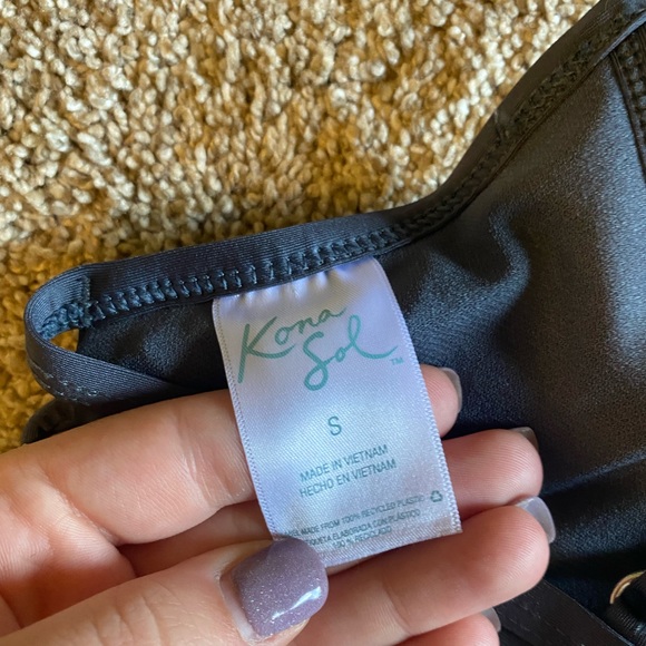 Kona sol small flower print bikini top - Picture 3 of 3